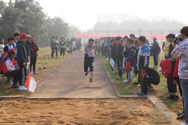 男子跳远秦润东 (3).JPG