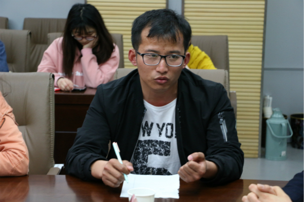 2017年4月13 学生预备党员培训大会 张舒婷6_meitu_5.jpg 2017年4月13 学生预备党员培训大会 张舒婷6_meitu_5.jpg