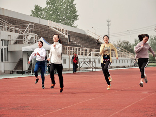 4月15日 教科院运动会 秦润东 (4)_副本.jpg