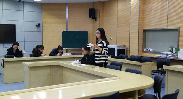 辩论赛 余星怡 (2).jpg